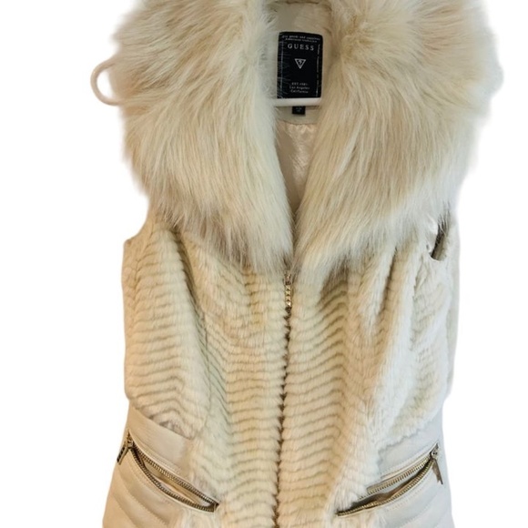 💛 GUESS XS Cream Gold Faux-Fur Sleeveless Vest💛 - Picture 4 of 6